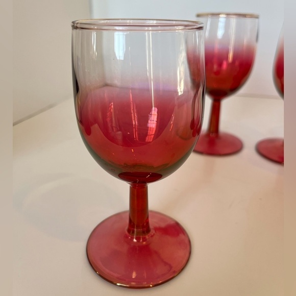 Vintage Cranberry Glass Decanter with Crystal Stopper & 6 Wine Glasses Set - Picture 11 of 15